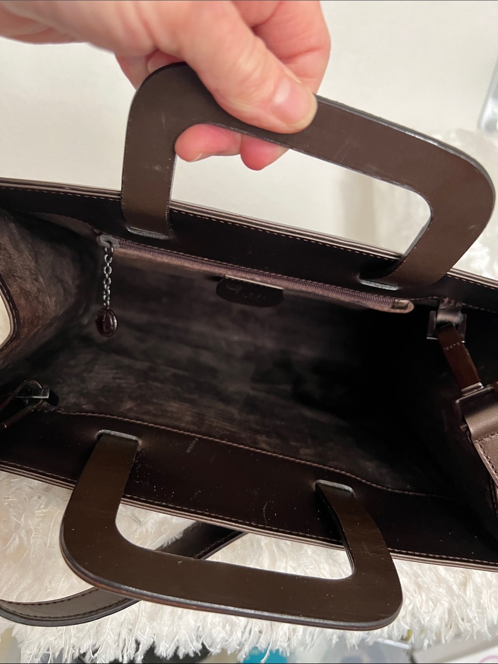 Gucci Bronze Leather Structured Tote with Top Handle and Crossbody Strap - Picture 7 of 15